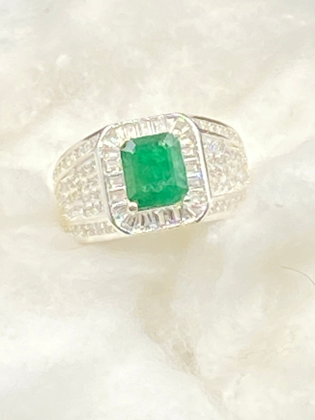 Emerald Swat Men's Ring