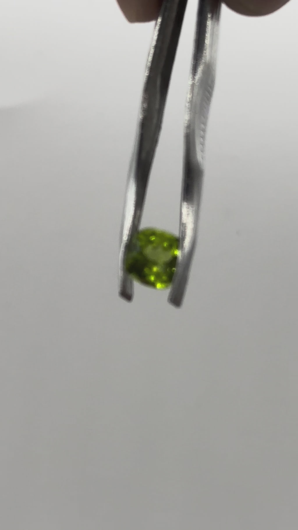 Peridot Stone 2.95 Carats