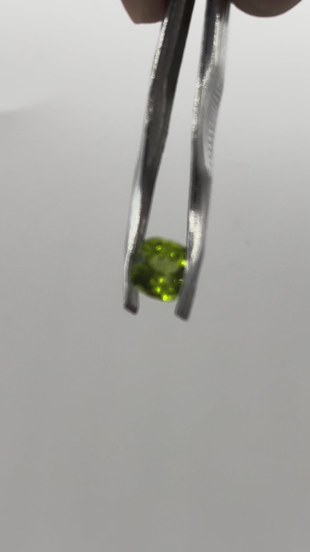 Peridot Stone 2.95 Carats